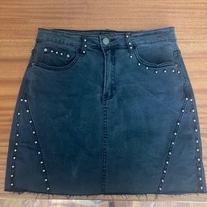 Forever 21 distressed studded skirt